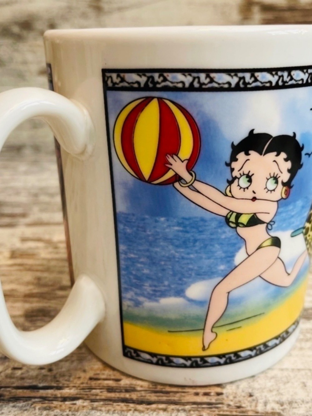 Betty Boop 32 oz Coffee or Tea Gigantic Cup 1997 - Picture 6 of 6